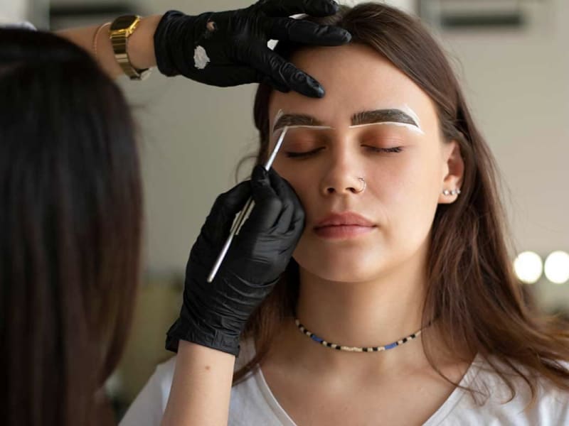 Architectural Brow Lamination & Sculpt