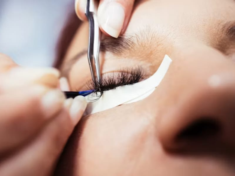 Bespoke Classic Lash Isolation